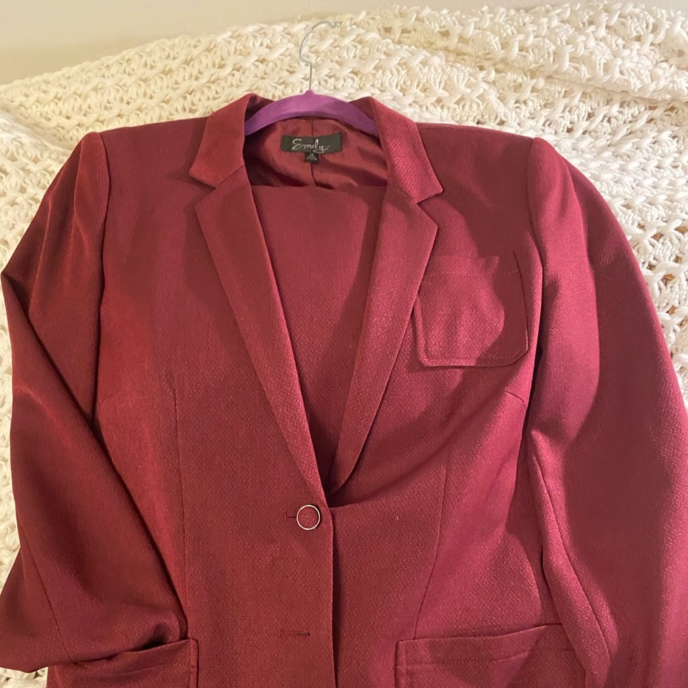 Emily women’s suit